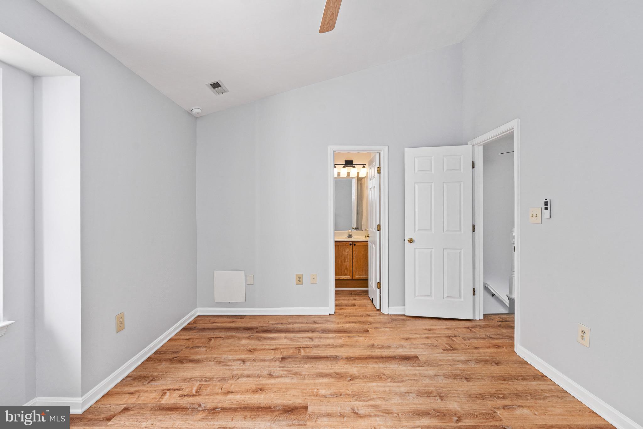 KINGS CREST AT SALEM STATION - Residential