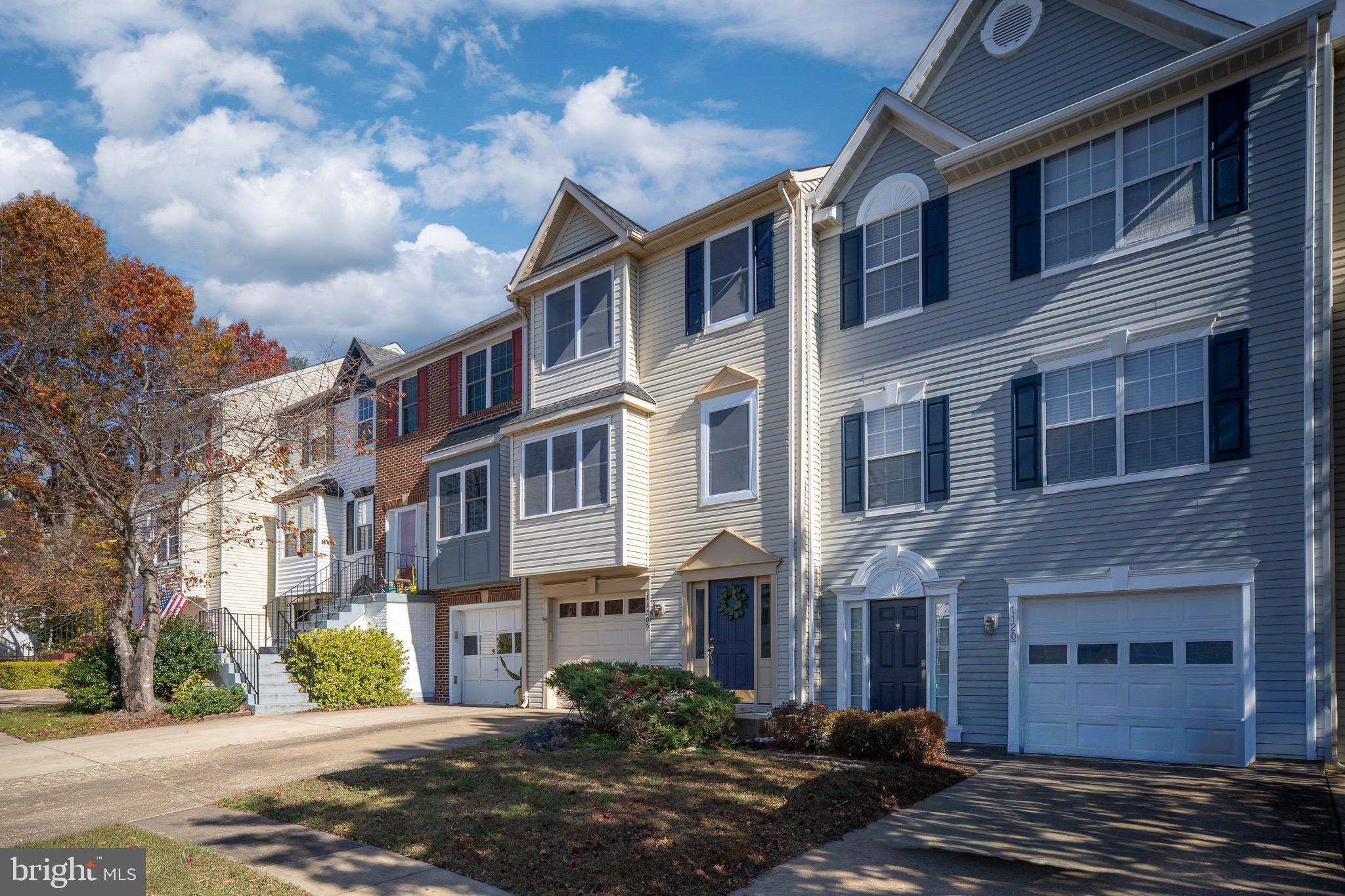 KINGS CREST AT SALEM STATION - Residential
