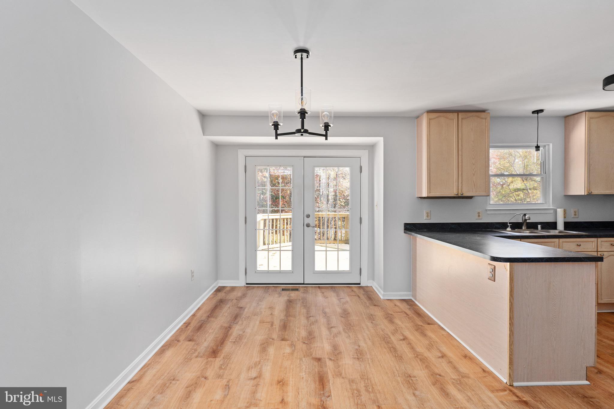 KINGS CREST AT SALEM STATION - Residential