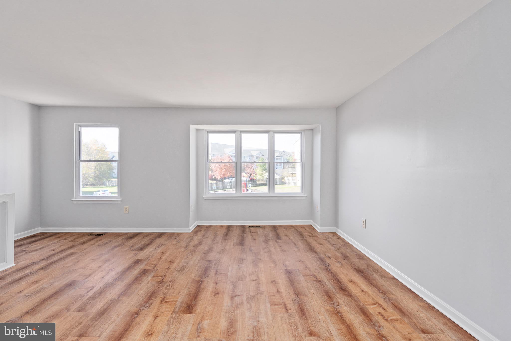 KINGS CREST AT SALEM STATION - Residential