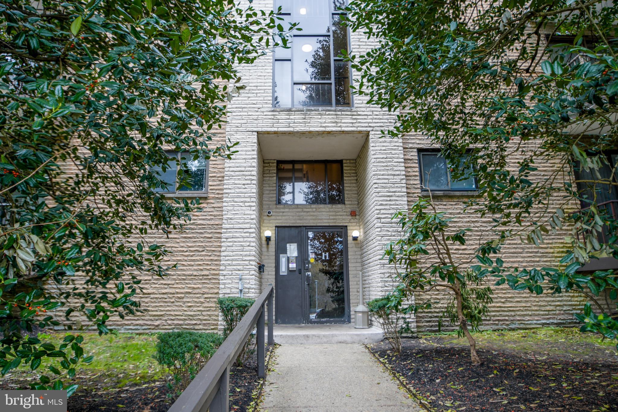 HAVERFORD HILL - Residential