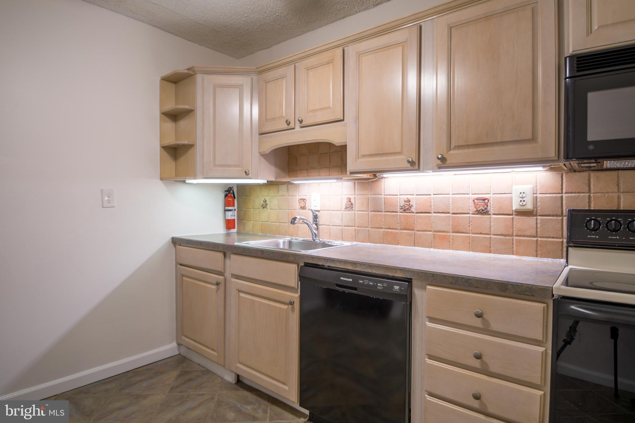 HAVERFORD HILL - Residential