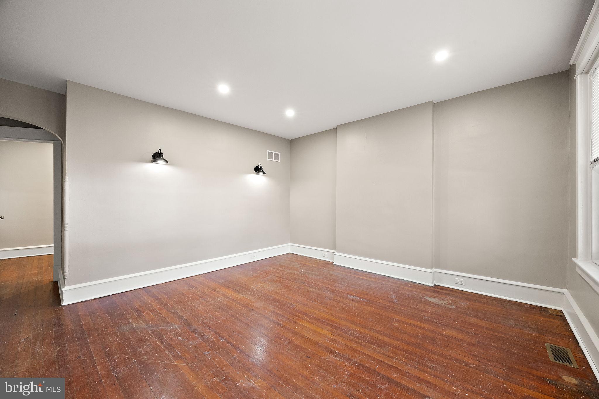1522 W 7TH STREET 1
