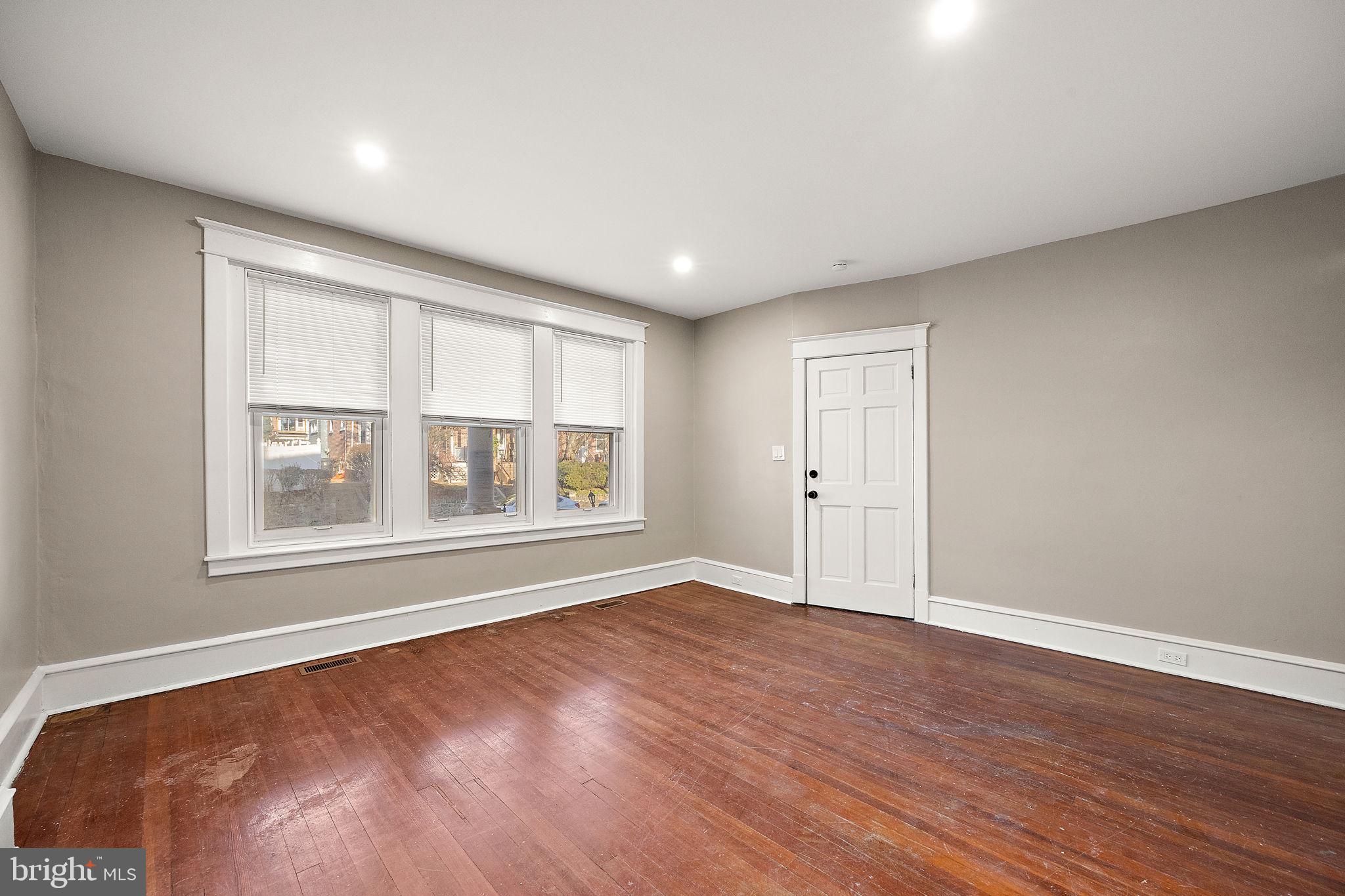 1522 W 7TH STREET 1