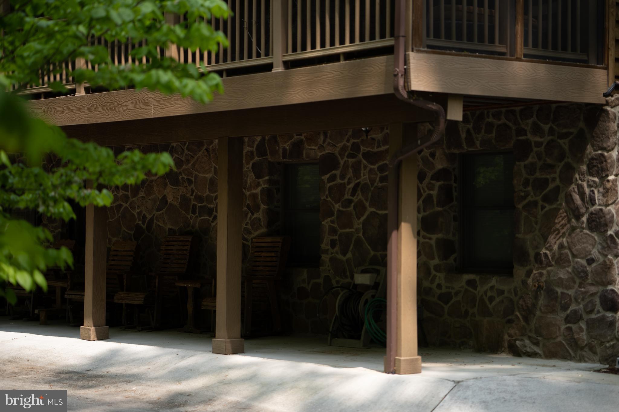 ROUSE MOUNTAIN - Residential