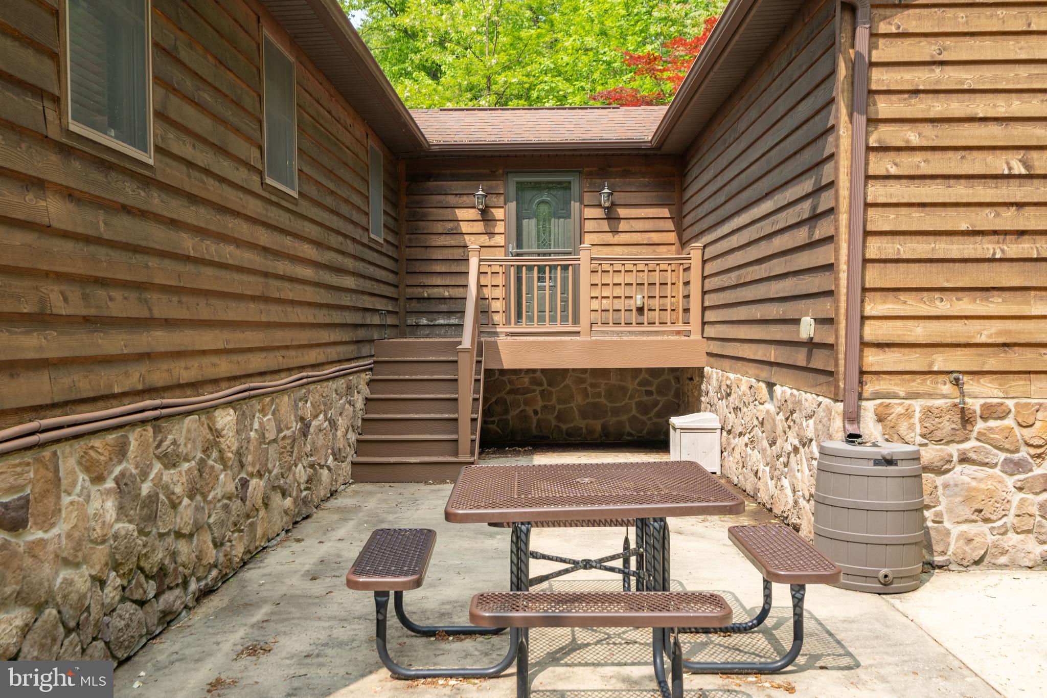 ROUSE MOUNTAIN - Residential