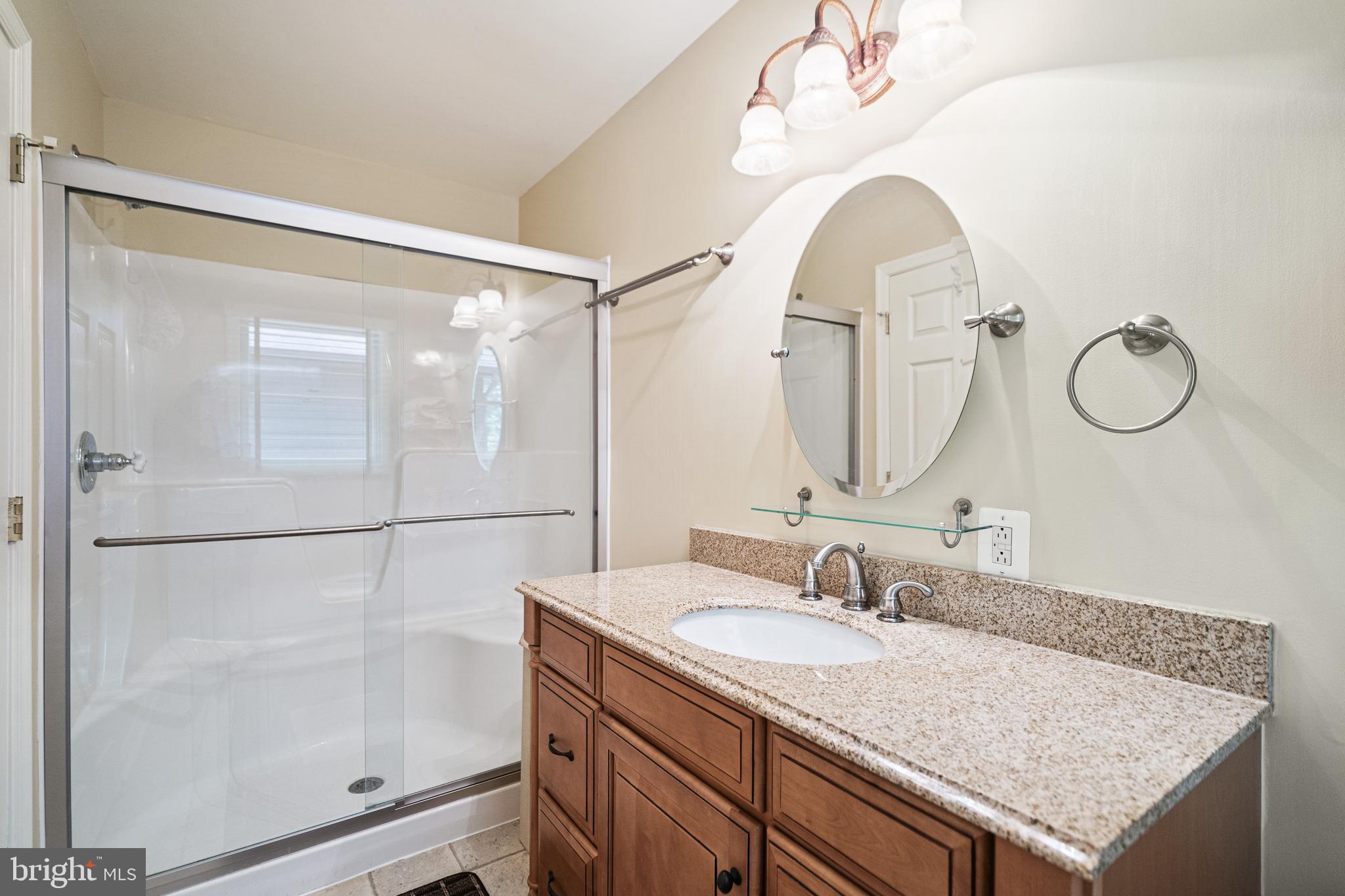 ROUSE MOUNTAIN - Residential