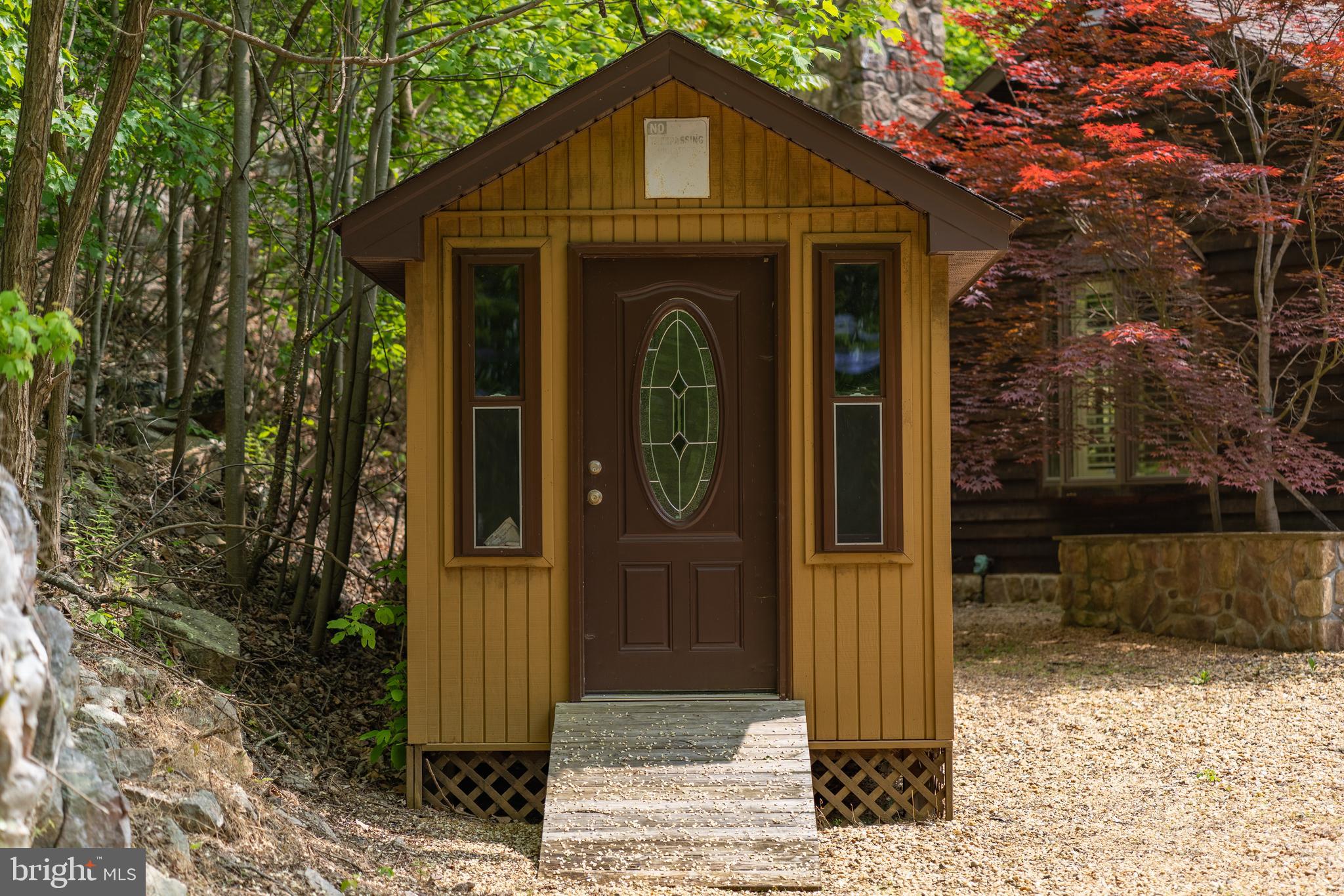 ROUSE MOUNTAIN - Residential