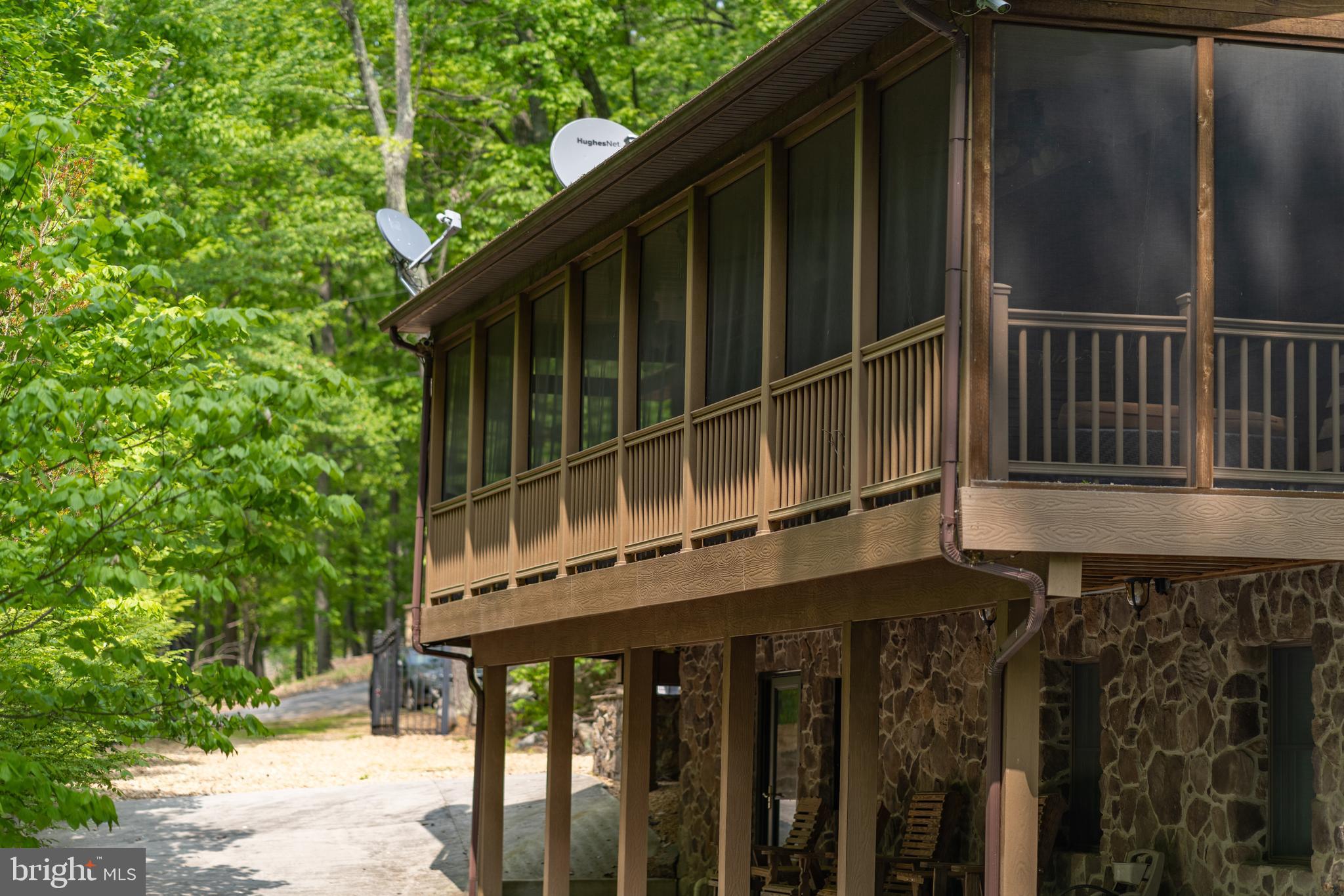 ROUSE MOUNTAIN - Residential