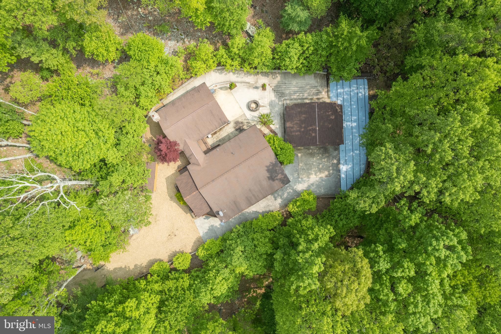 ROUSE MOUNTAIN - Residential