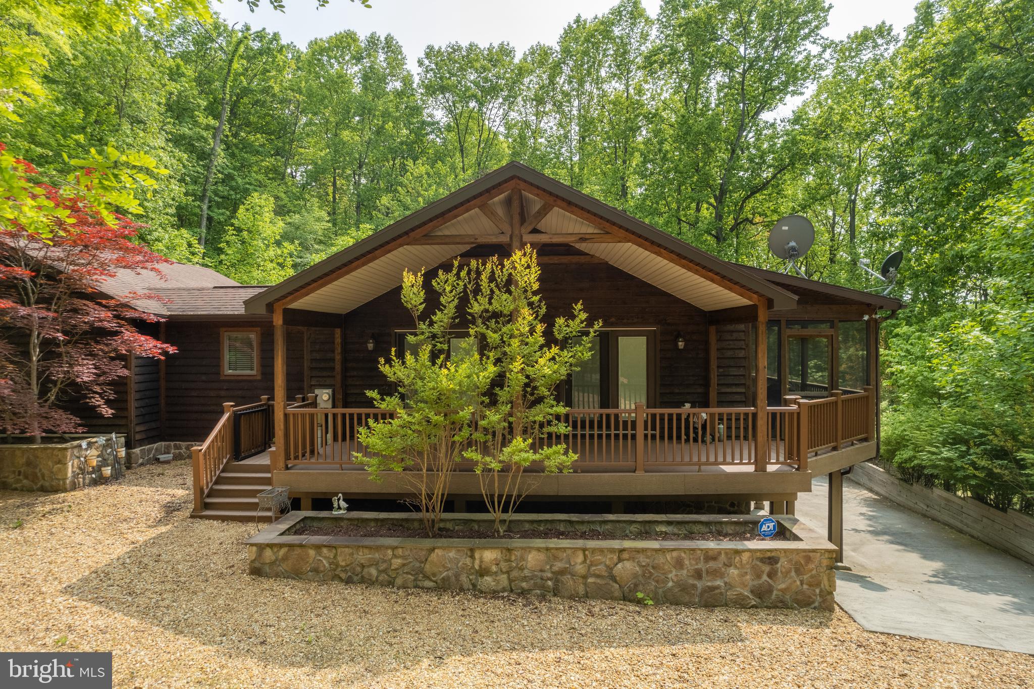 ROUSE MOUNTAIN - Residential