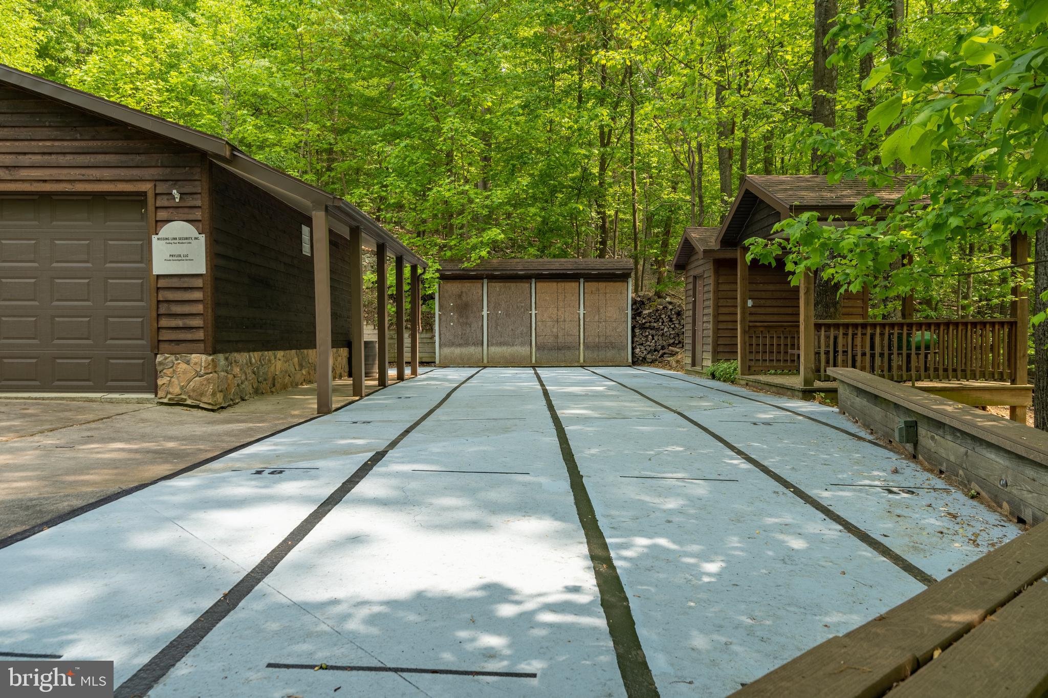 ROUSE MOUNTAIN - Residential