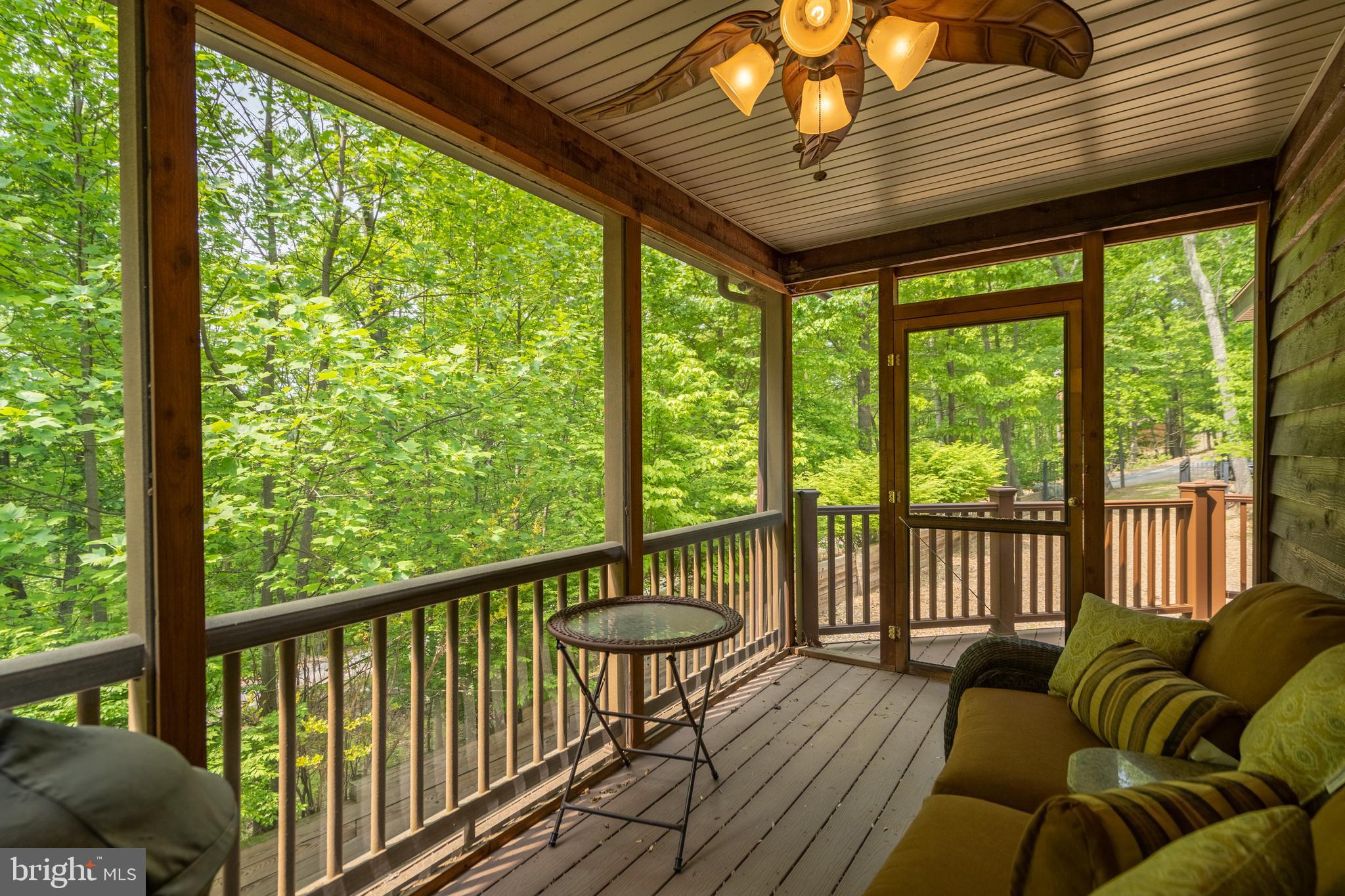 ROUSE MOUNTAIN - Residential