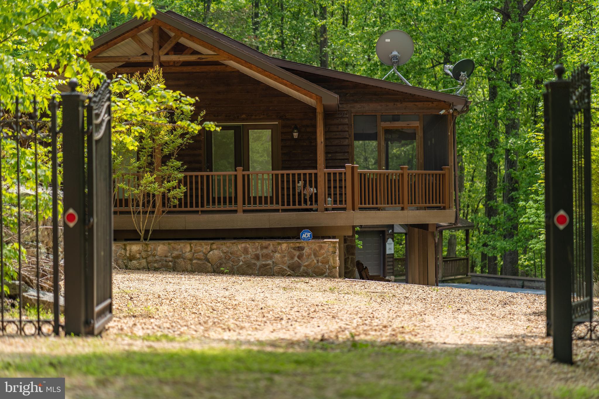 ROUSE MOUNTAIN - Residential