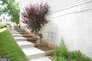 3229 SAINT AUGUSTINE CT - BASEMENT APPART/MAX 2 PRS