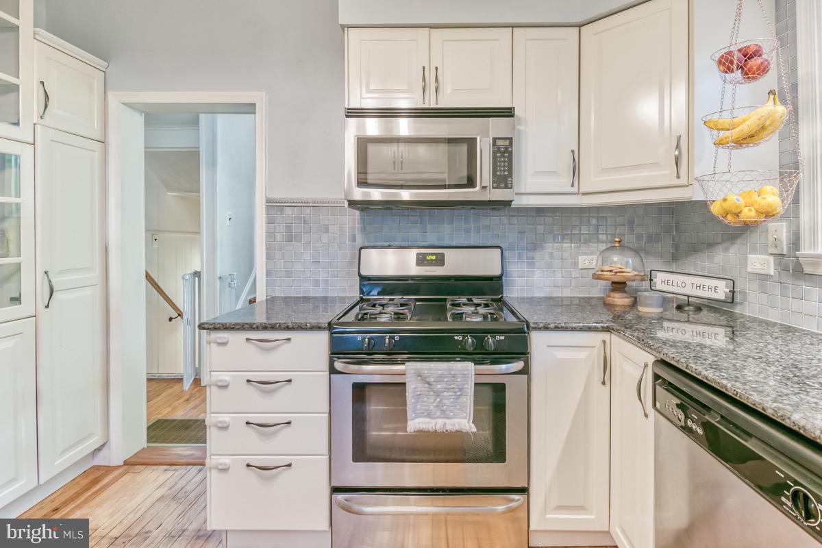 LAKE WALKER - Residential