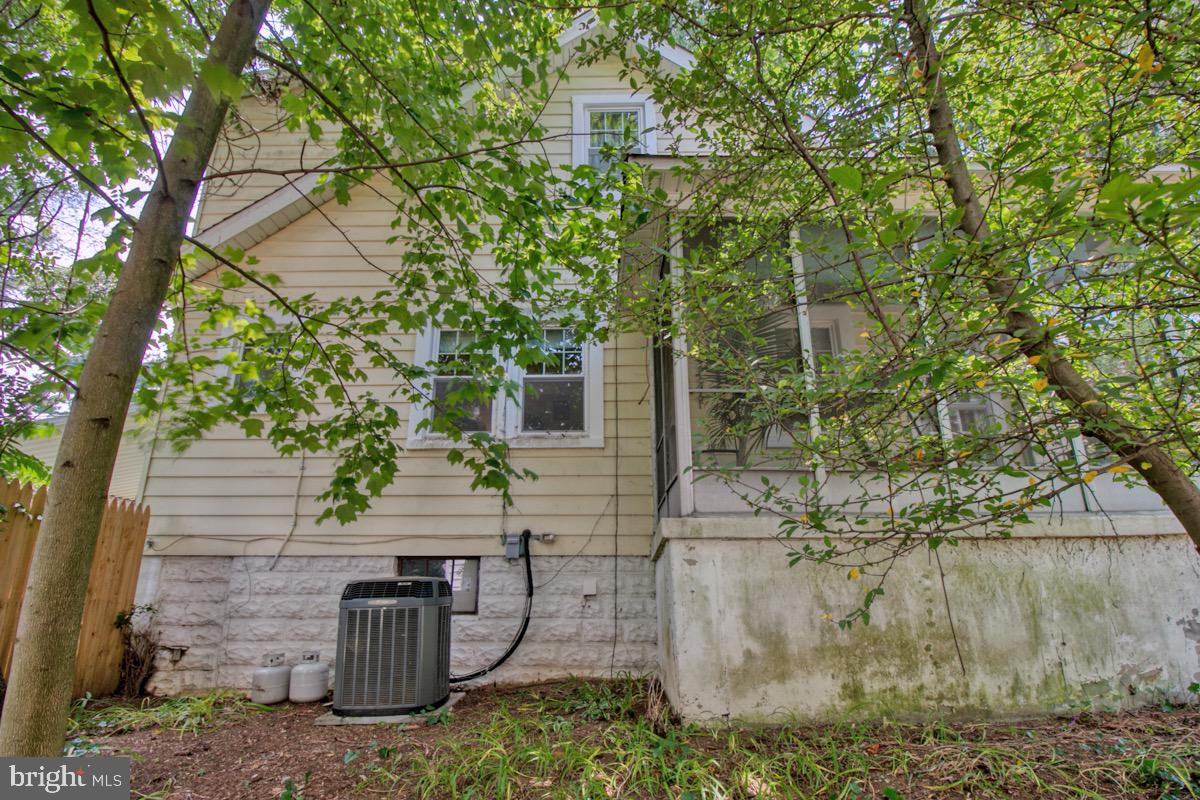 LAKE WALKER - Residential