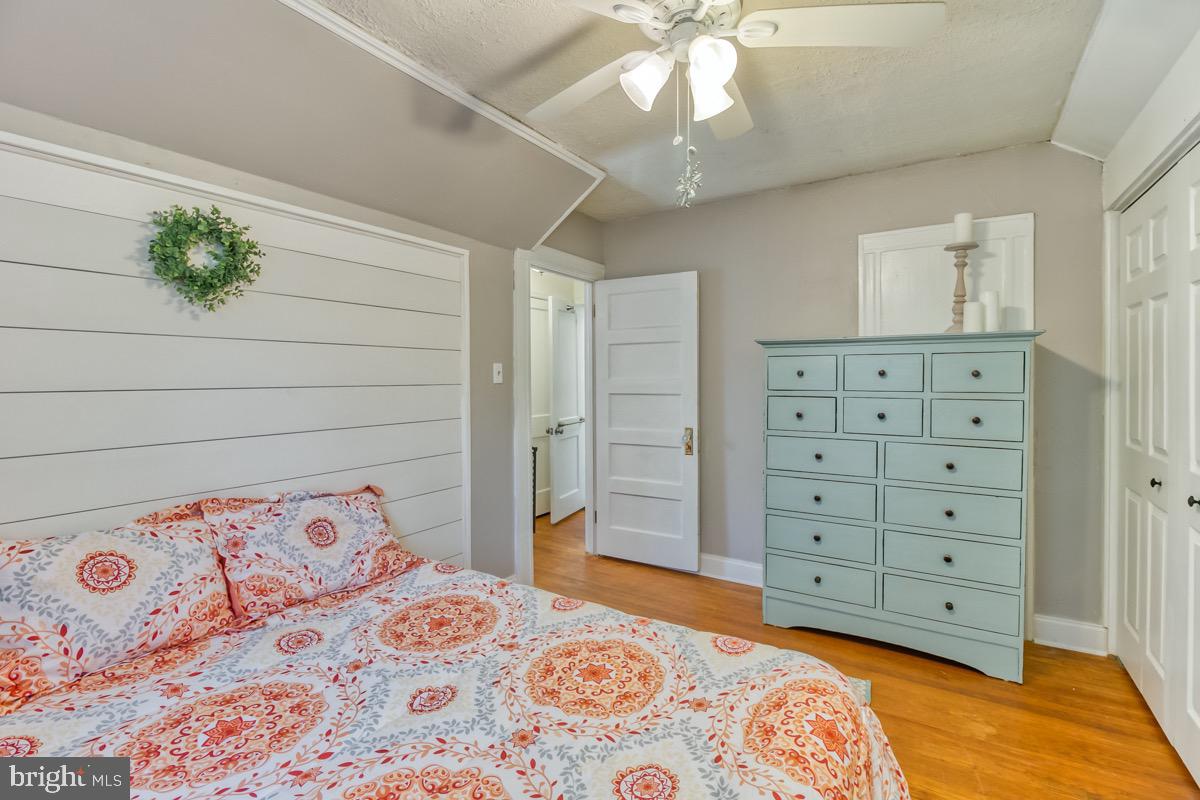 LAKE WALKER - Residential