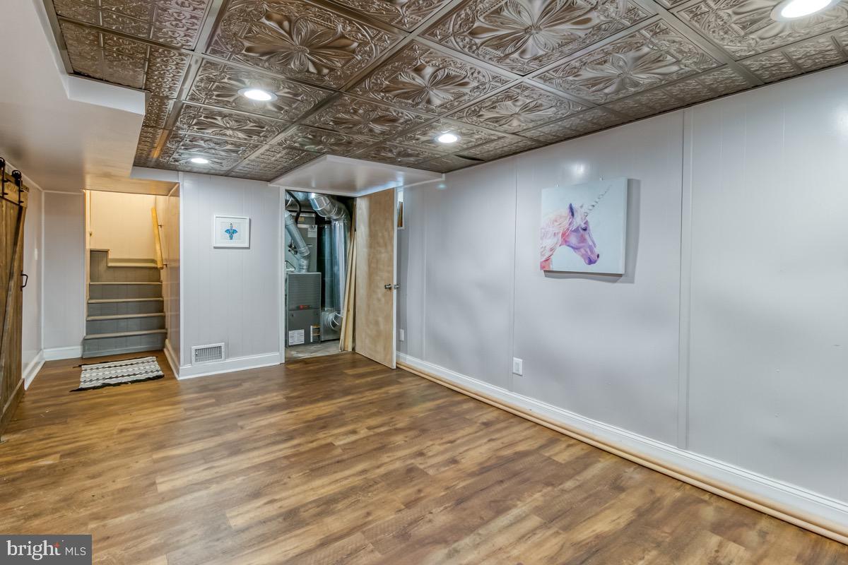 LAKE WALKER - Residential