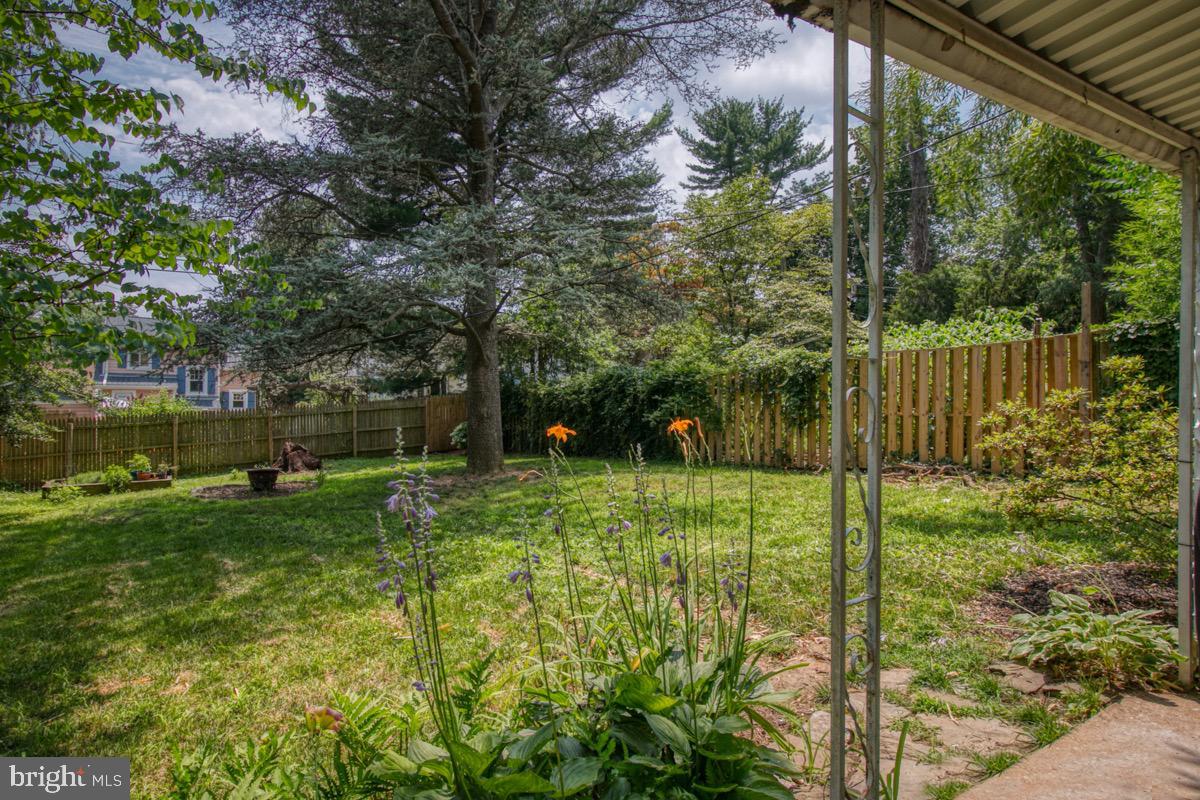 LAKE WALKER - Residential