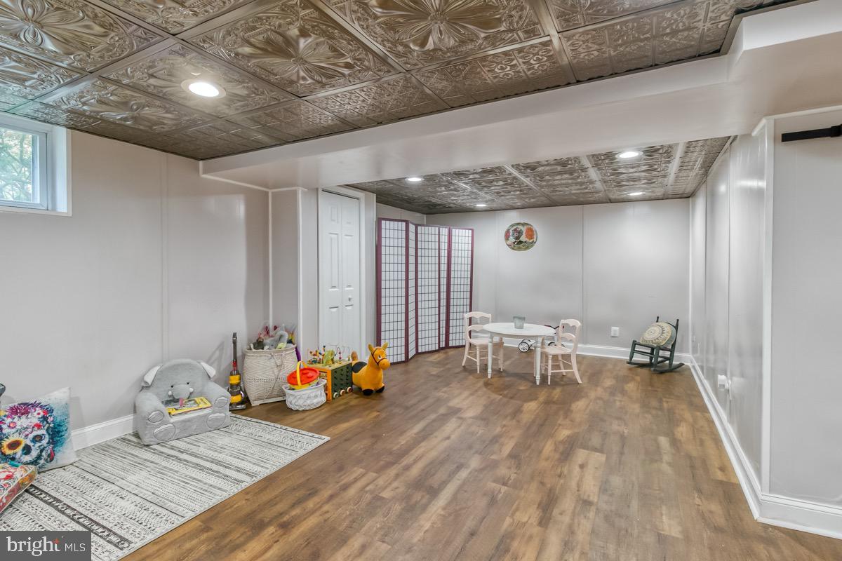 LAKE WALKER - Residential