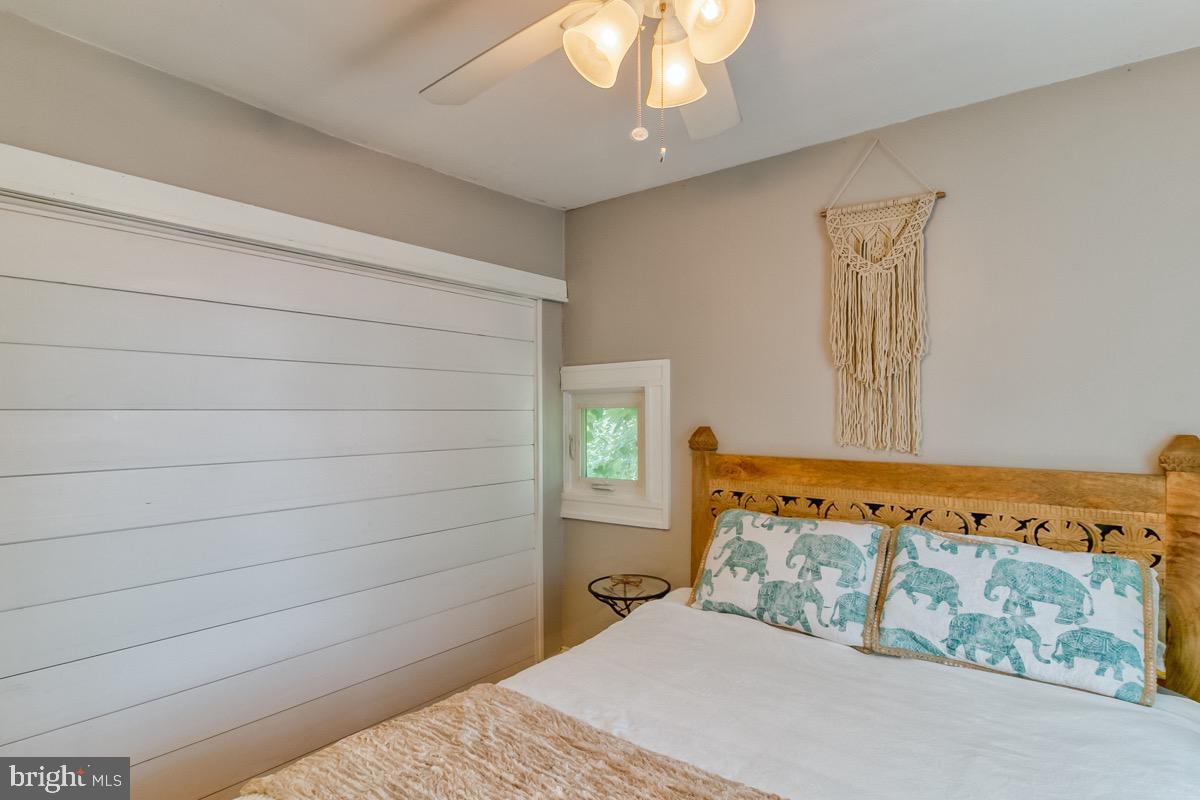 LAKE WALKER - Residential