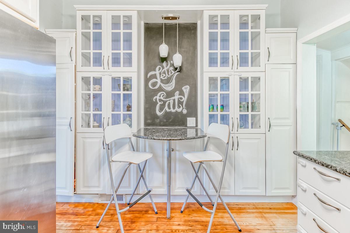 LAKE WALKER - Residential