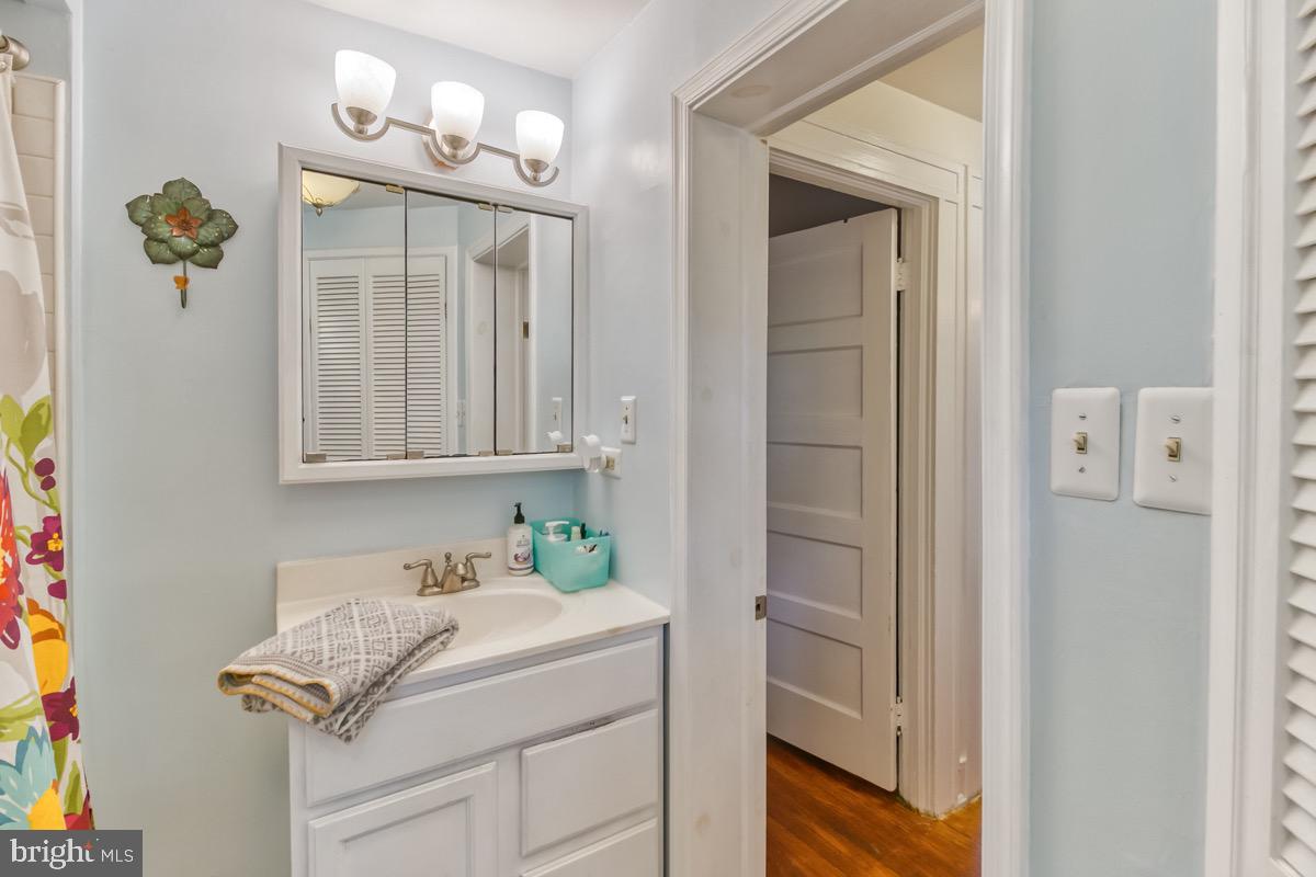 LAKE WALKER - Residential