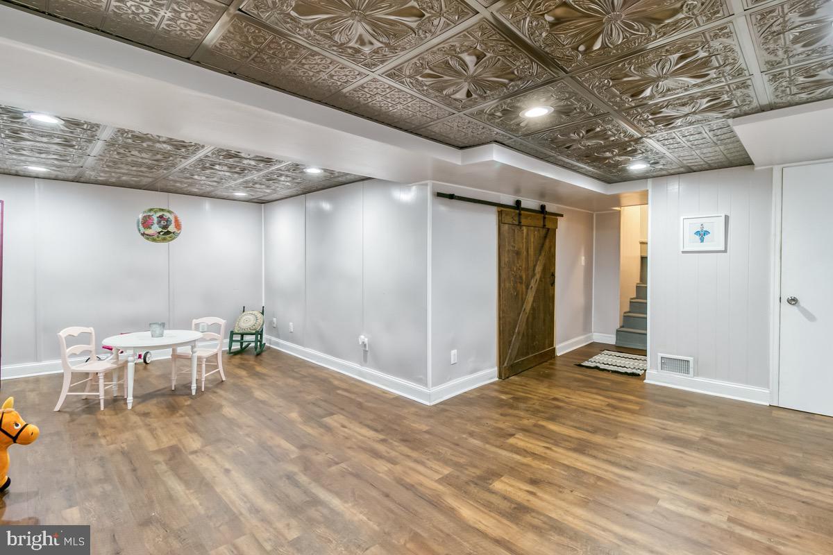 LAKE WALKER - Residential