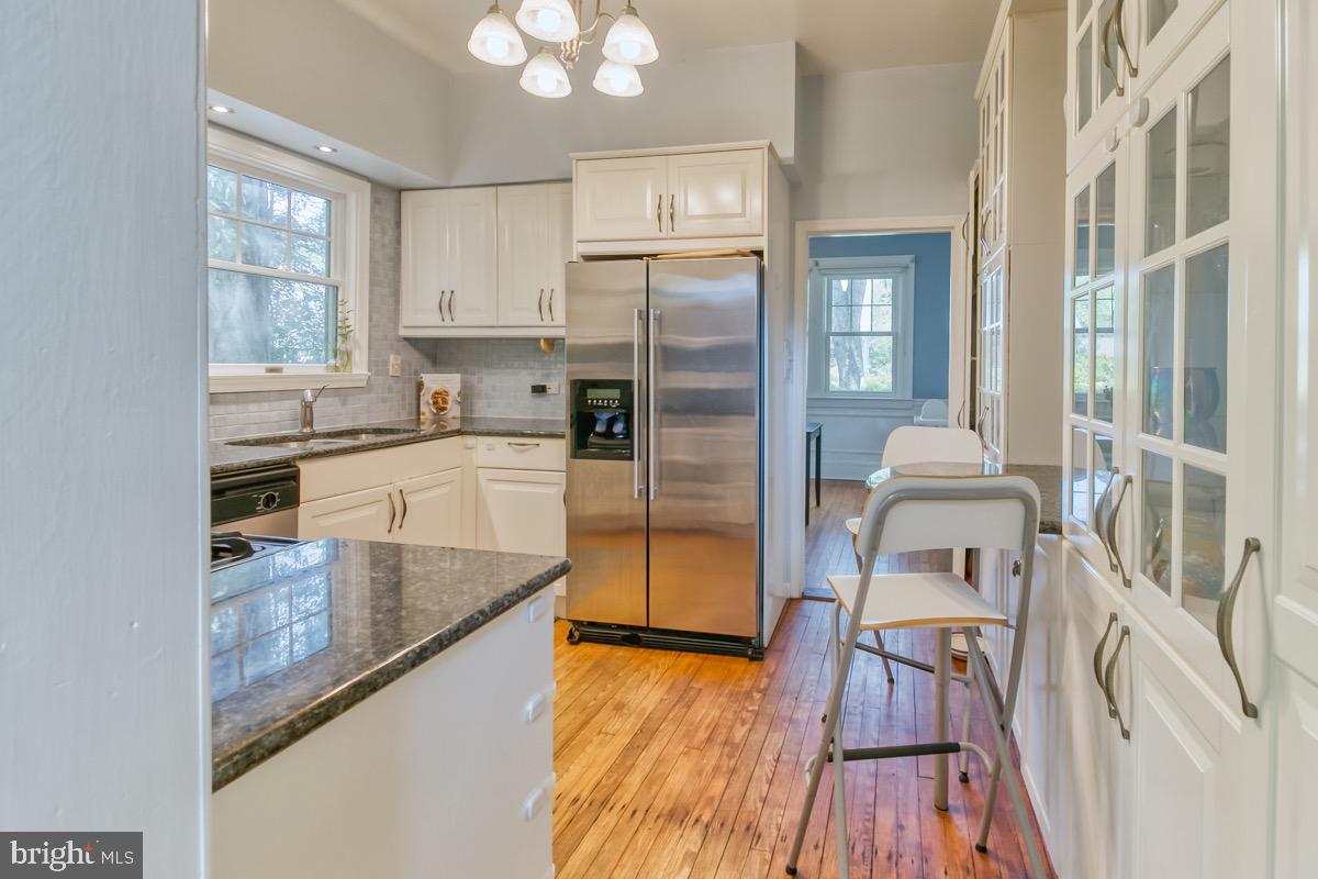 LAKE WALKER - Residential