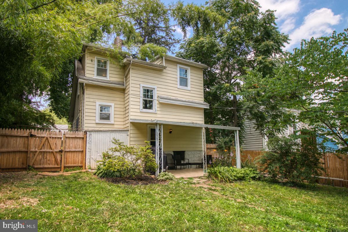 LAKE WALKER - Residential