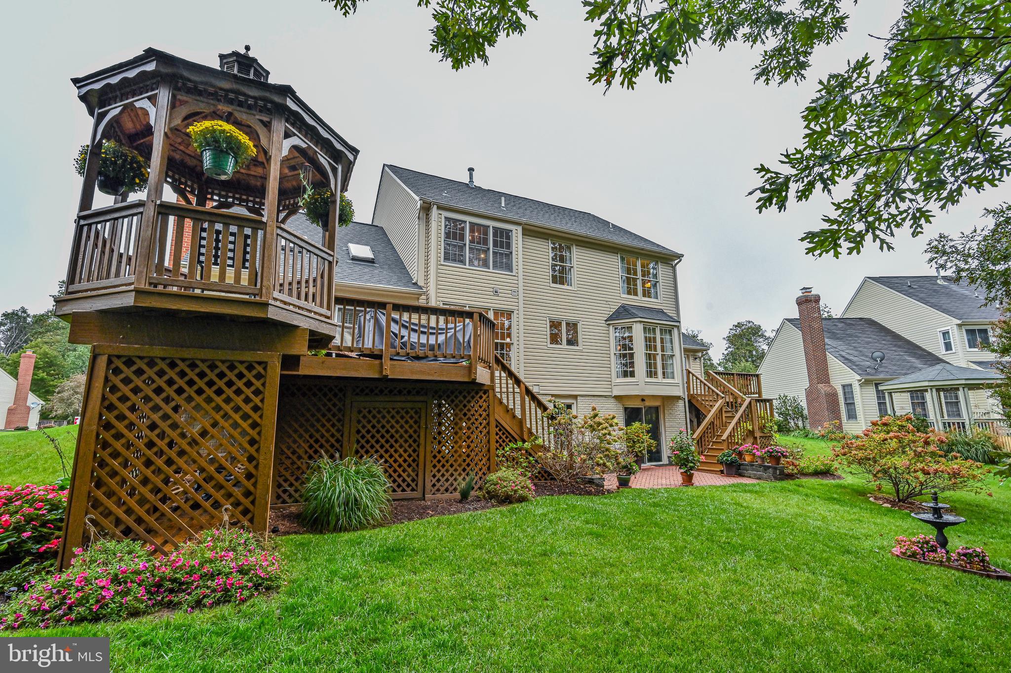 CROSSPOINTE - Residential