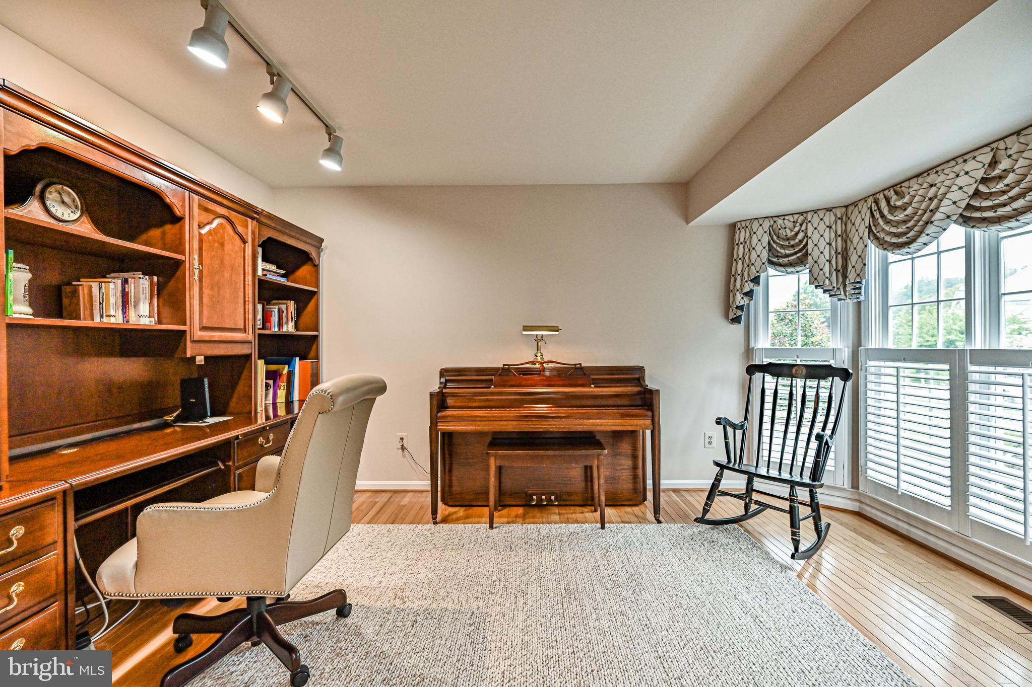 CROSSPOINTE - Residential