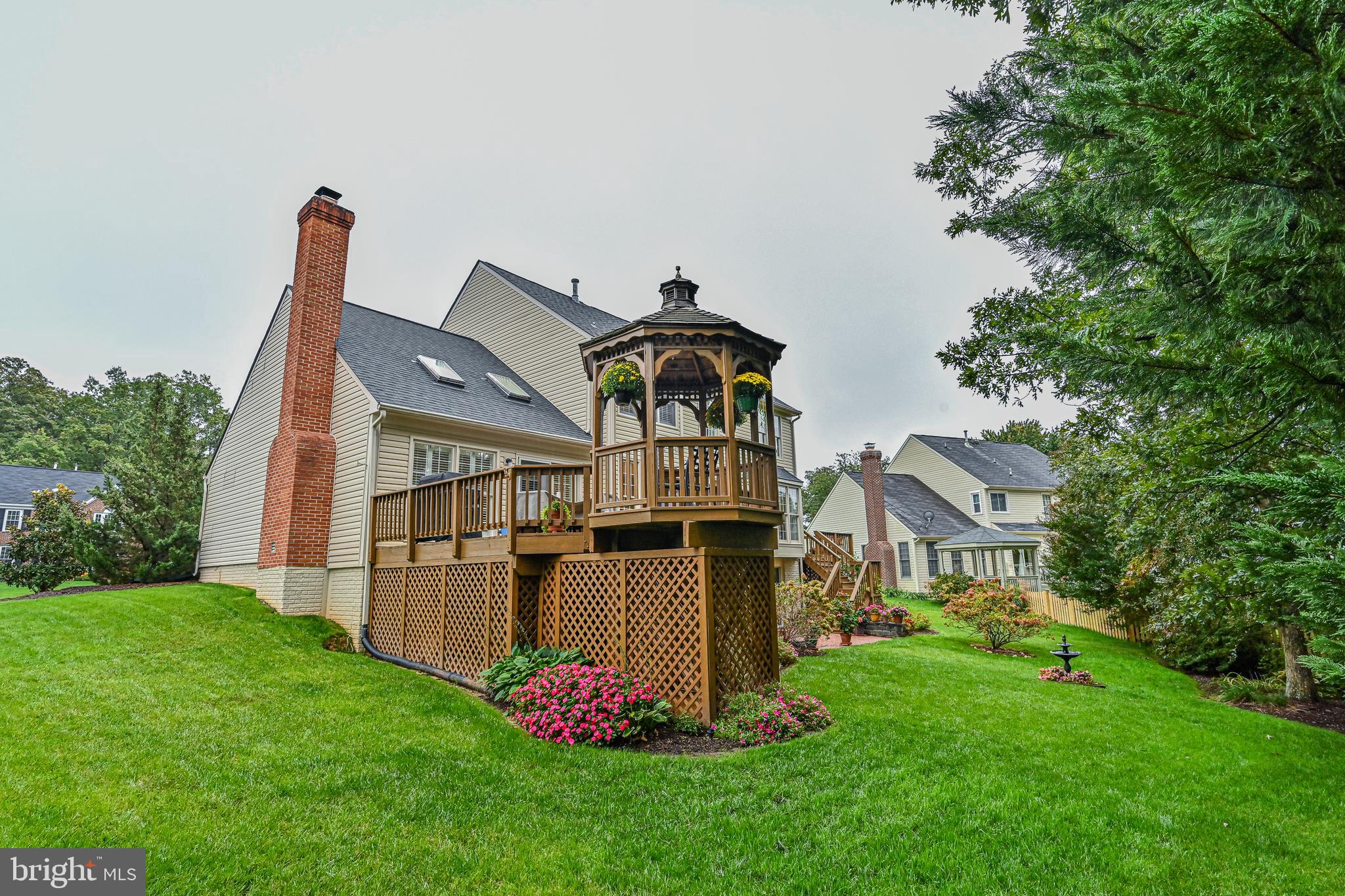 CROSSPOINTE - Residential