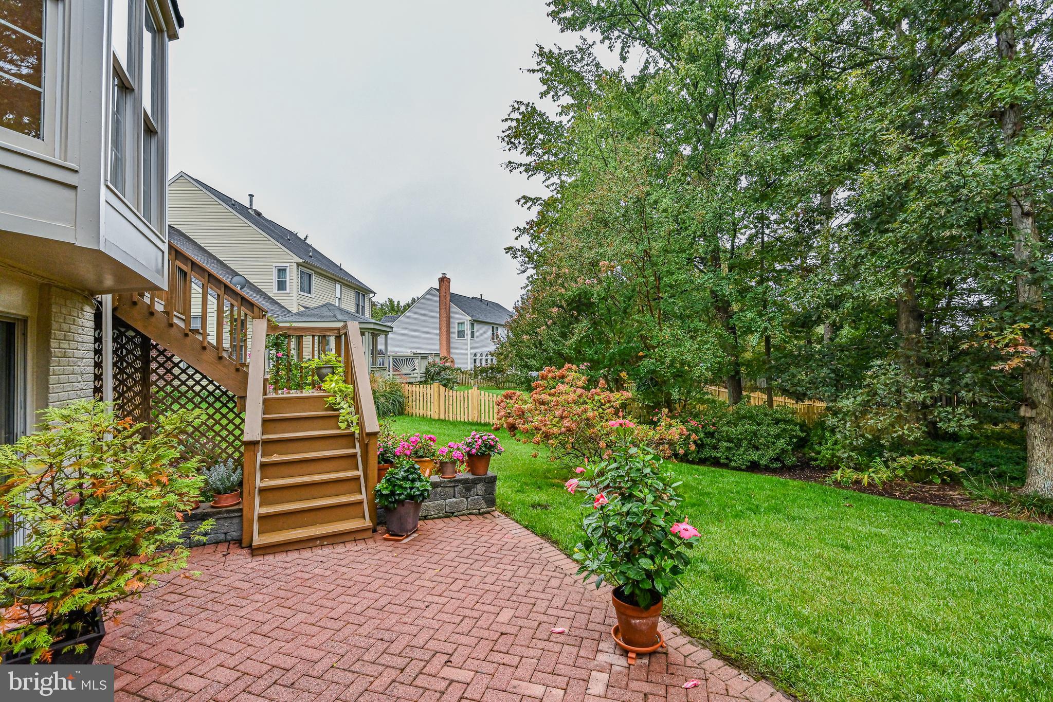 CROSSPOINTE - Residential