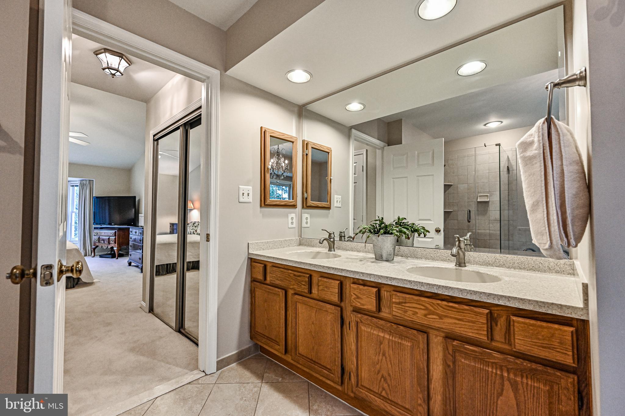 CROSSPOINTE - Residential