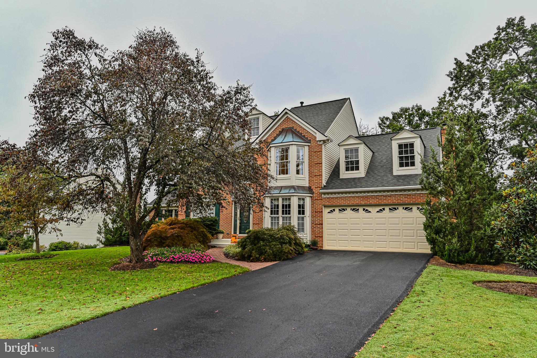 CROSSPOINTE - Residential