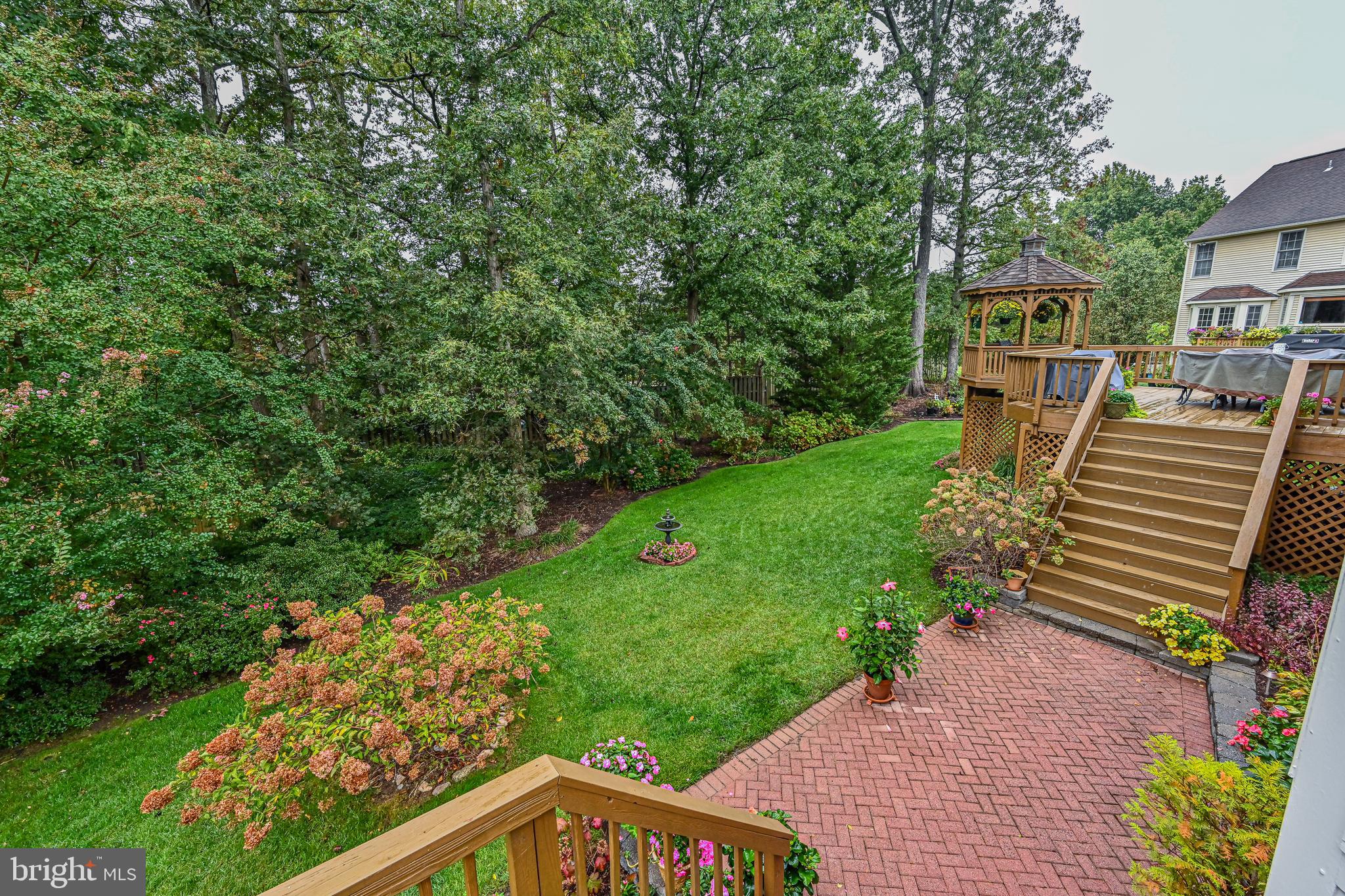 CROSSPOINTE - Residential