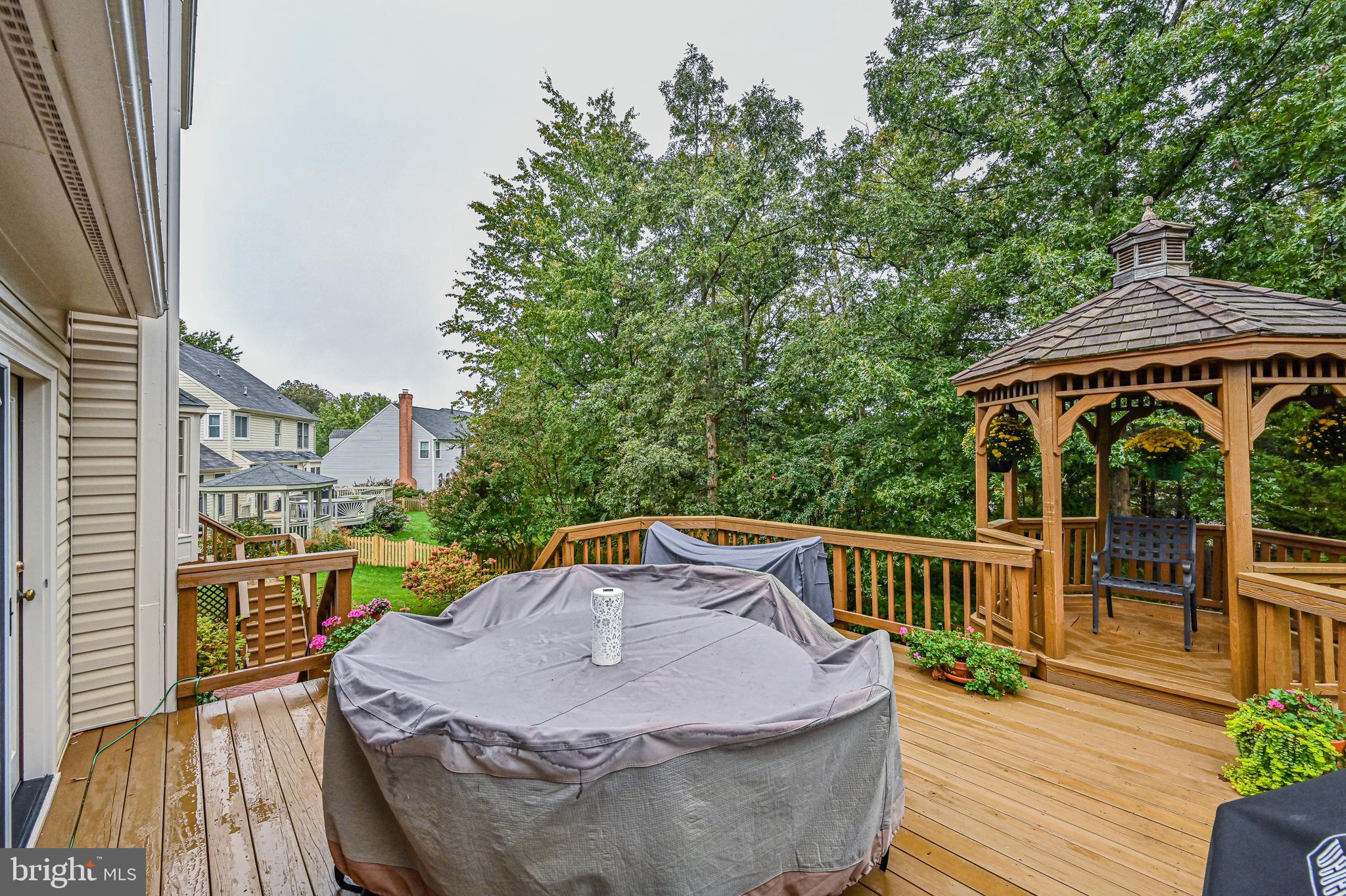 CROSSPOINTE - Residential