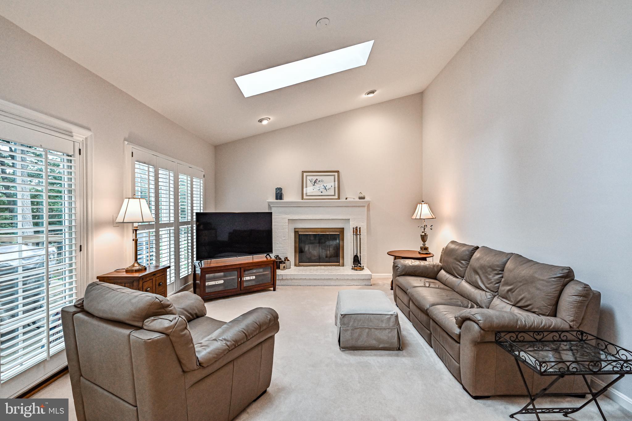 CROSSPOINTE - Residential