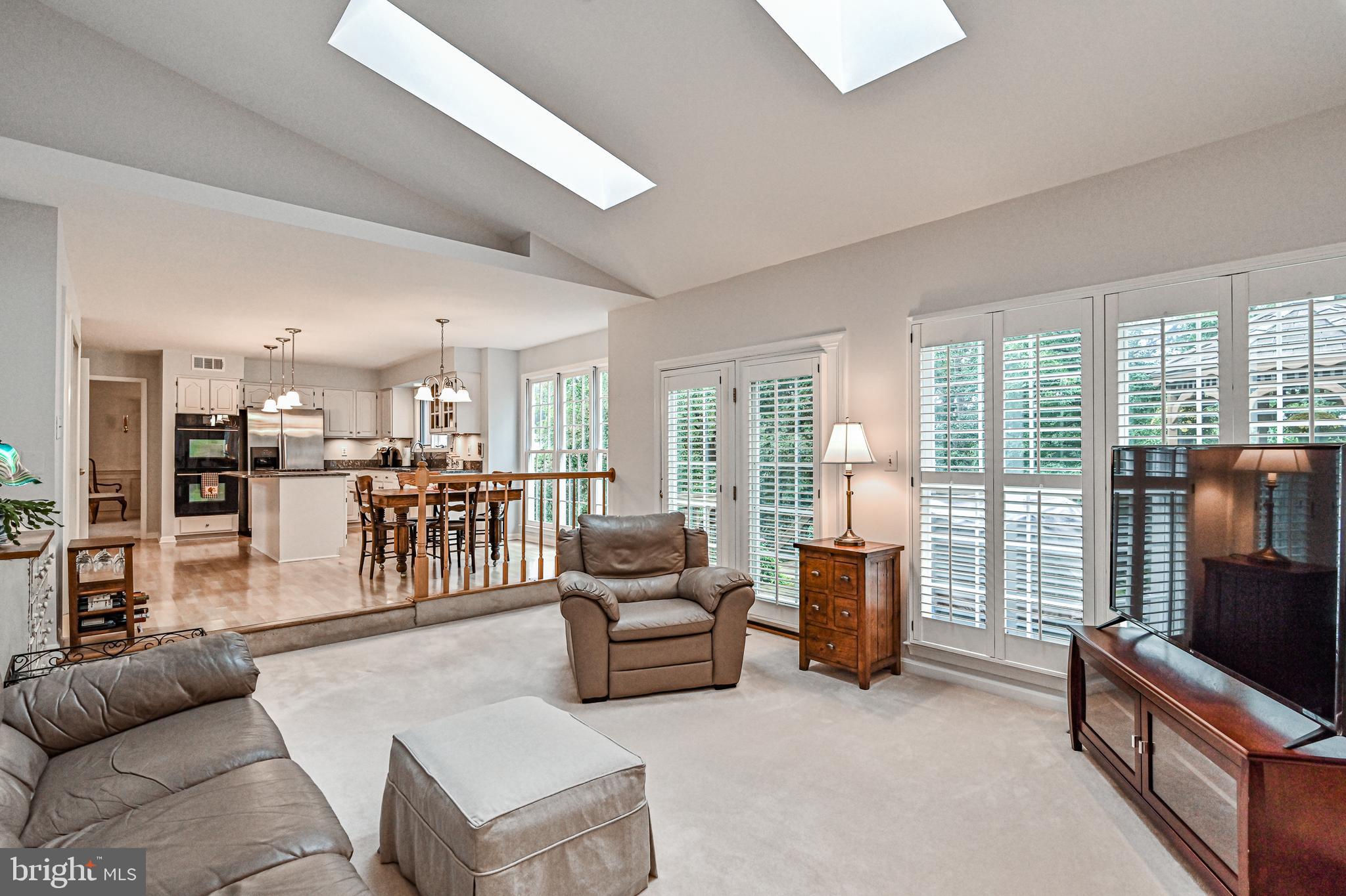 CROSSPOINTE - Residential