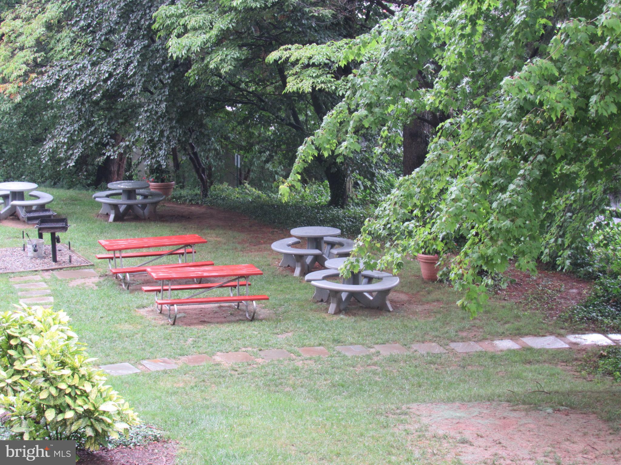 CIRCLE CONDOMINIUMS - Residential Lease