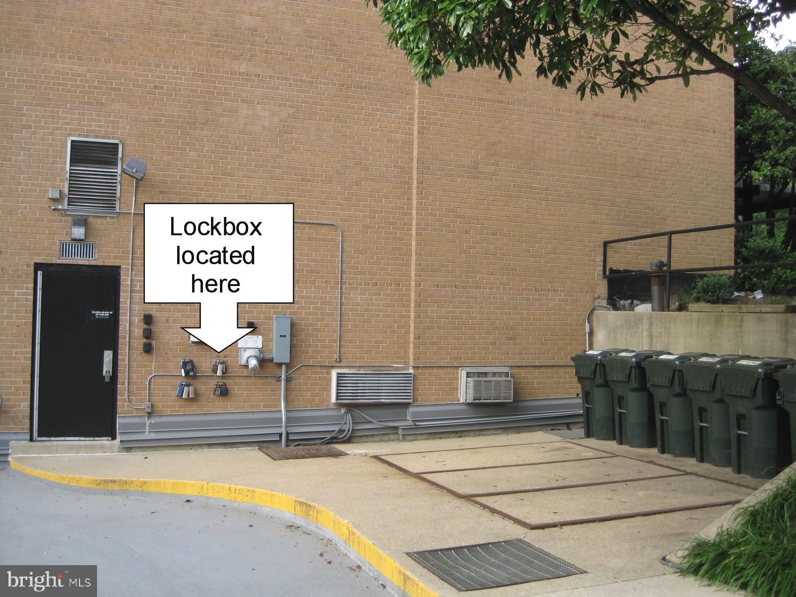 CIRCLE CONDOMINIUMS - Residential Lease