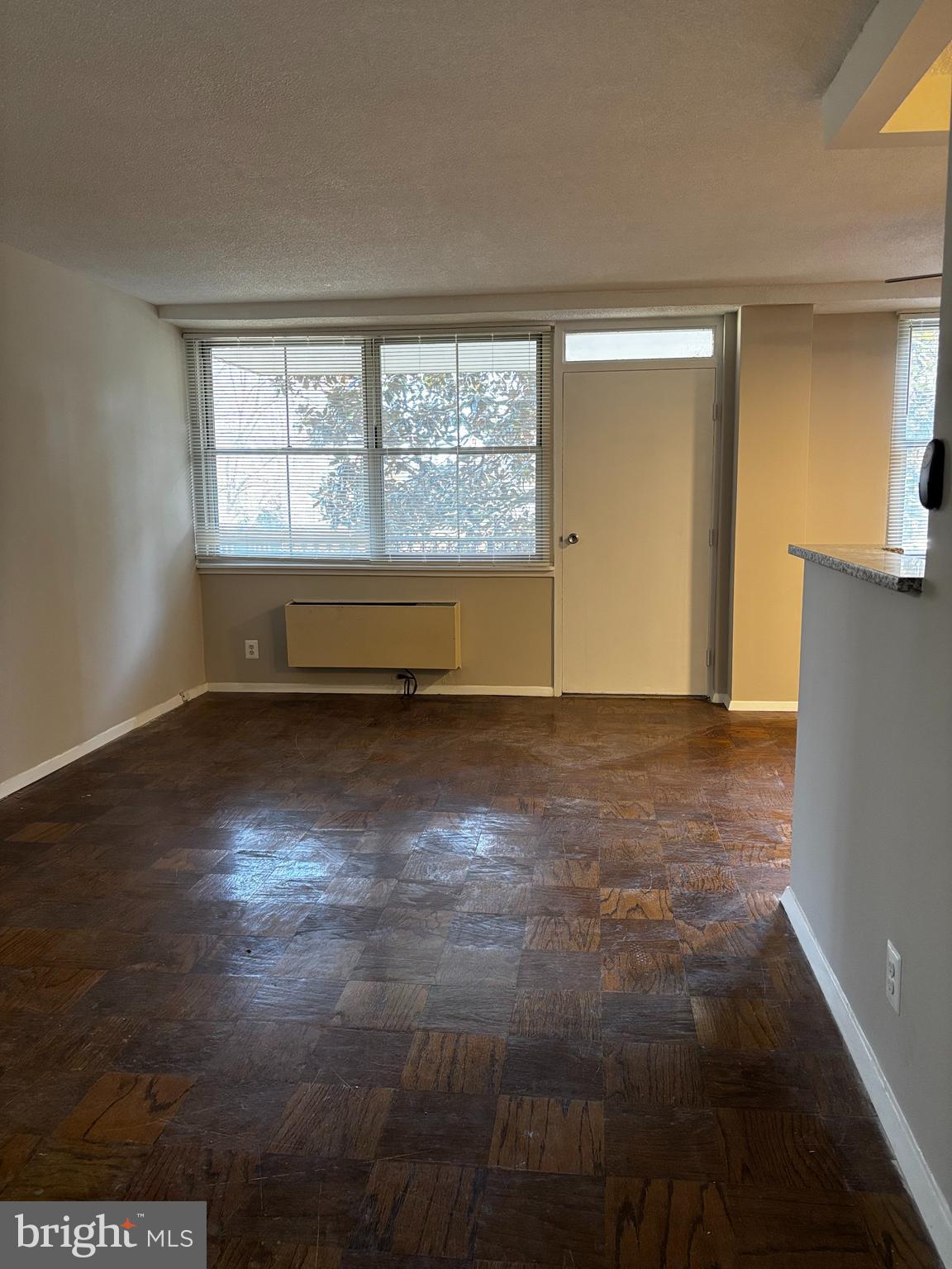 CIRCLE CONDOMINIUMS - Residential Lease