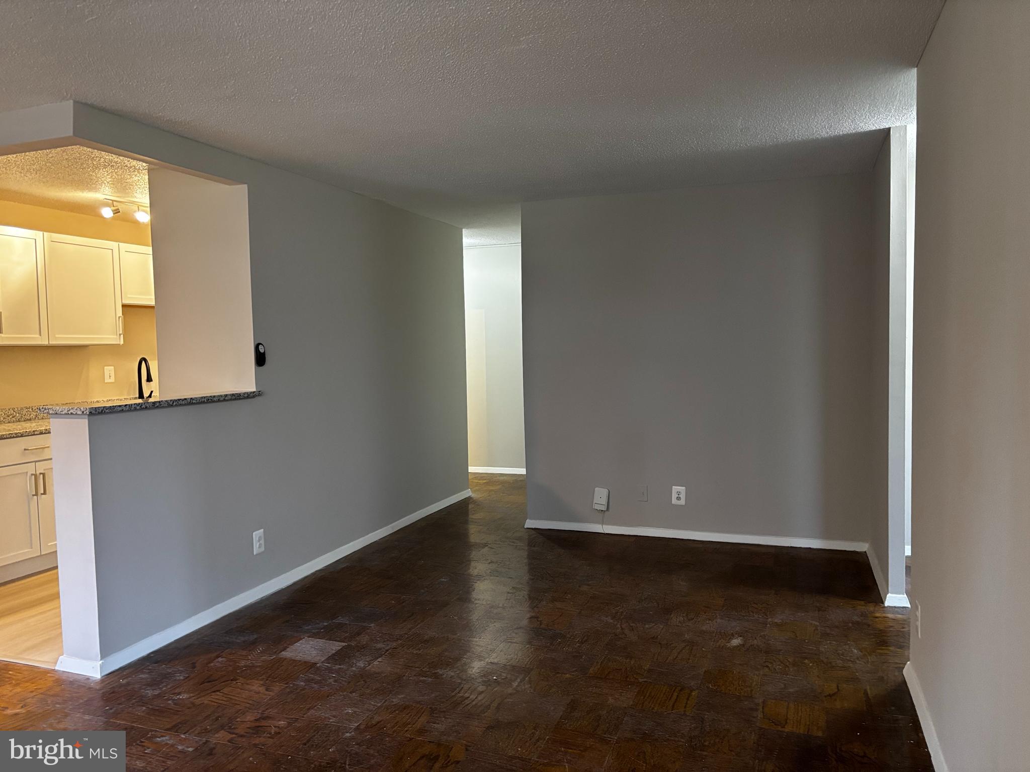 CIRCLE CONDOMINIUMS - Residential Lease