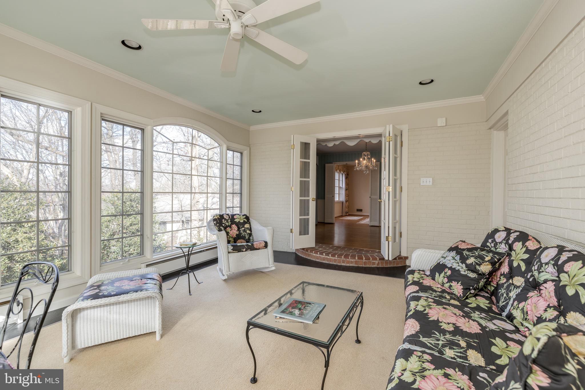 COUNTRY CLUB HILLS - Residential