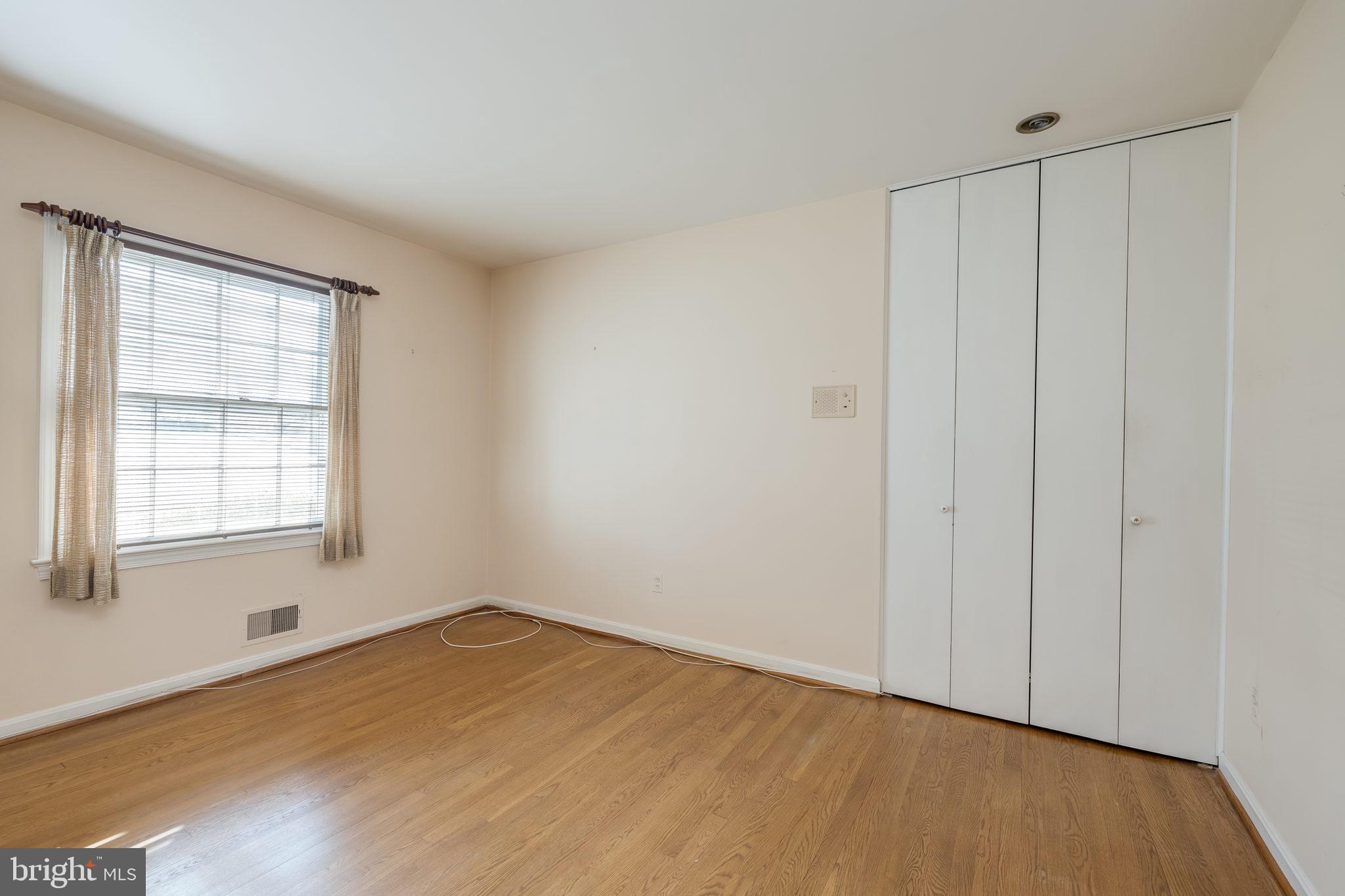 COUNTRY CLUB HILLS - Residential