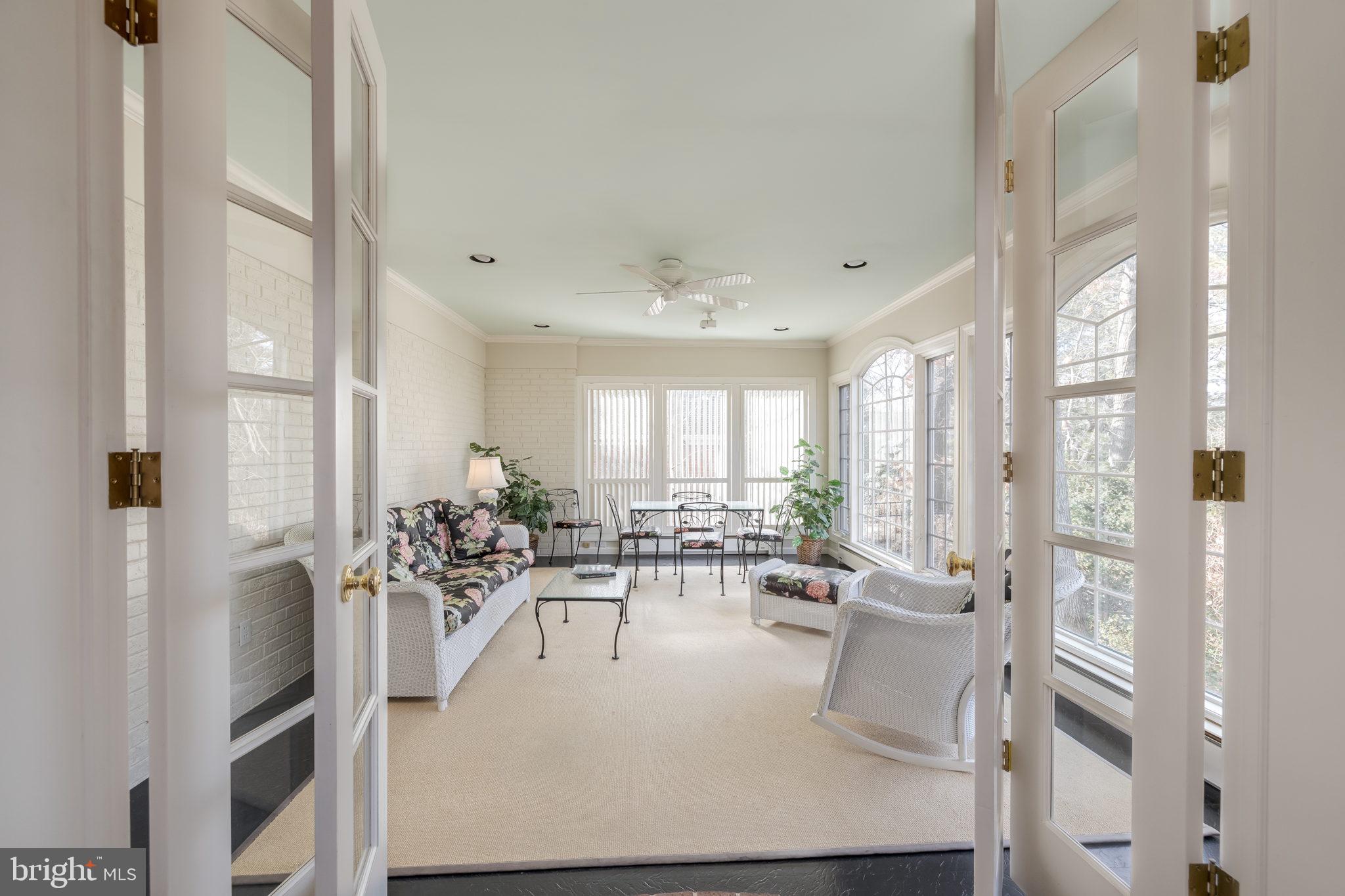 COUNTRY CLUB HILLS - Residential