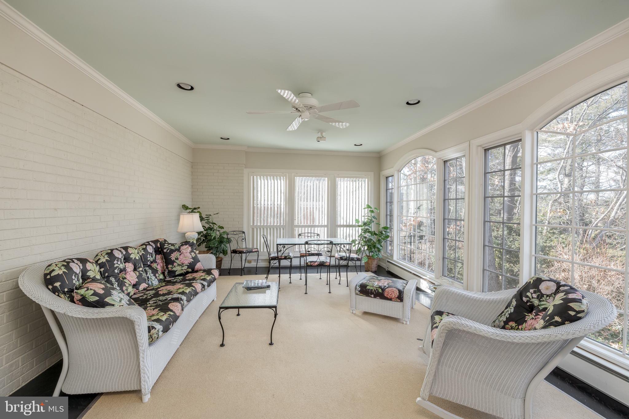 COUNTRY CLUB HILLS - Residential