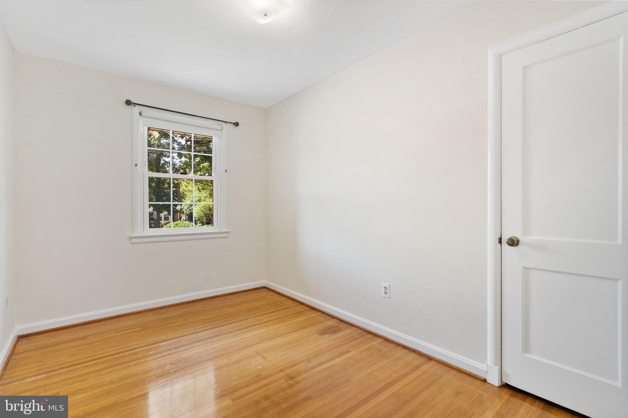 EAST FALLS CHURCH - Residential Lease
